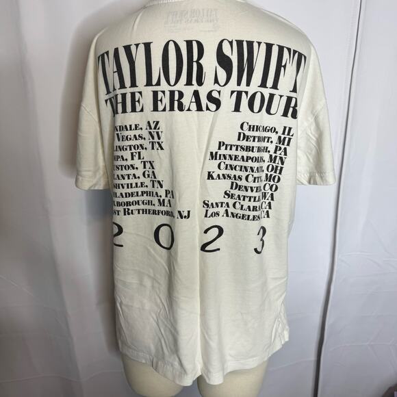 Taylor Swift The Eras Tour 2023 Concert T-Shirt Medium Graphic Band Tee - Picture 2 of 6